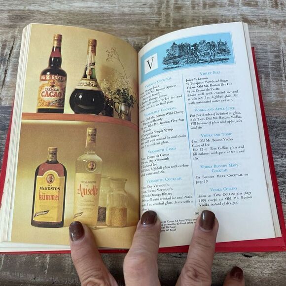 Old Mr.Boston Deluxe Official Bartenders Guide - Picture 5 of 5